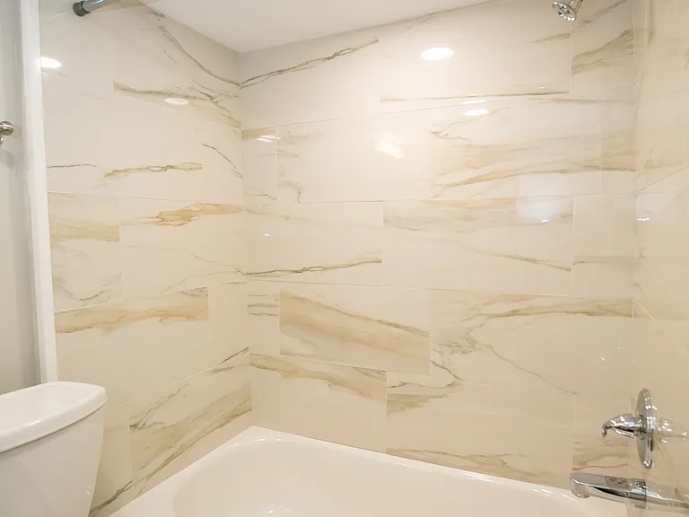 927 Pine St #202 — Photo 9