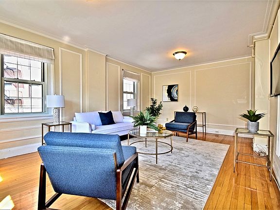 3rd image of 1454-1450 Beacon St #342