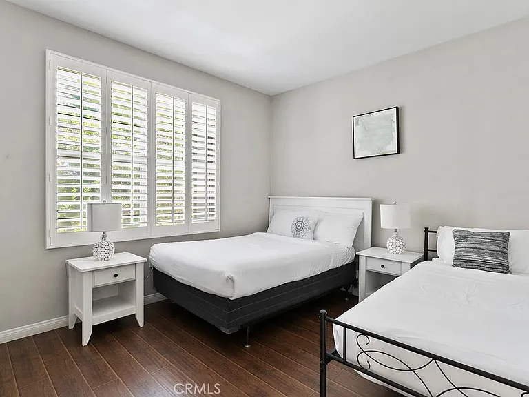 101 Thornhurst — Photo 14