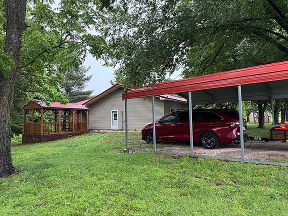 4th image of 5890 Farm Road 2190