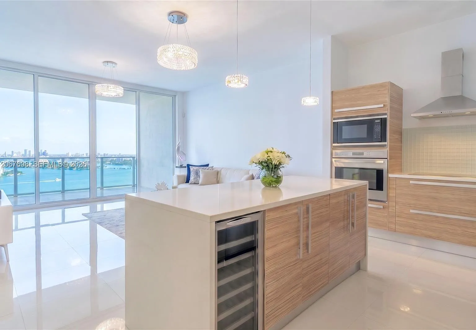 Paramount Bay Condo — Photo 4