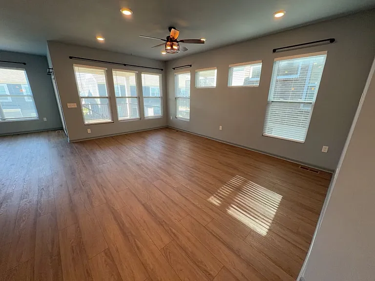 4853 Osprey Pointe Dr — Photo 3