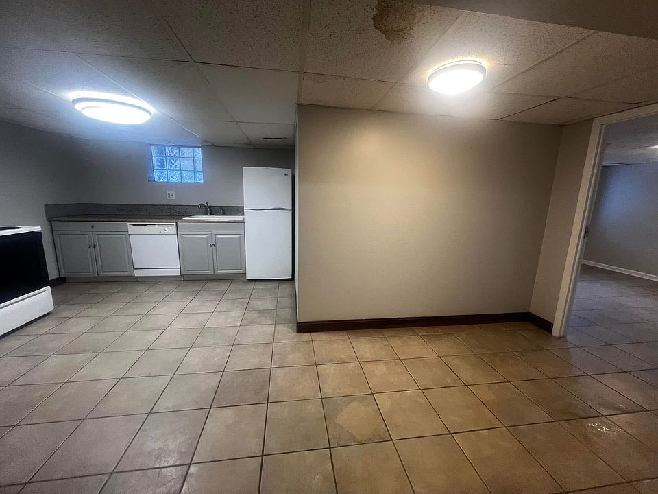 1st image of 1521 N College Ave APT 9
