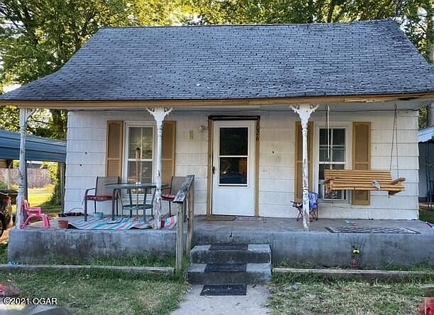 2nd image of 1028 Shawnee Ave