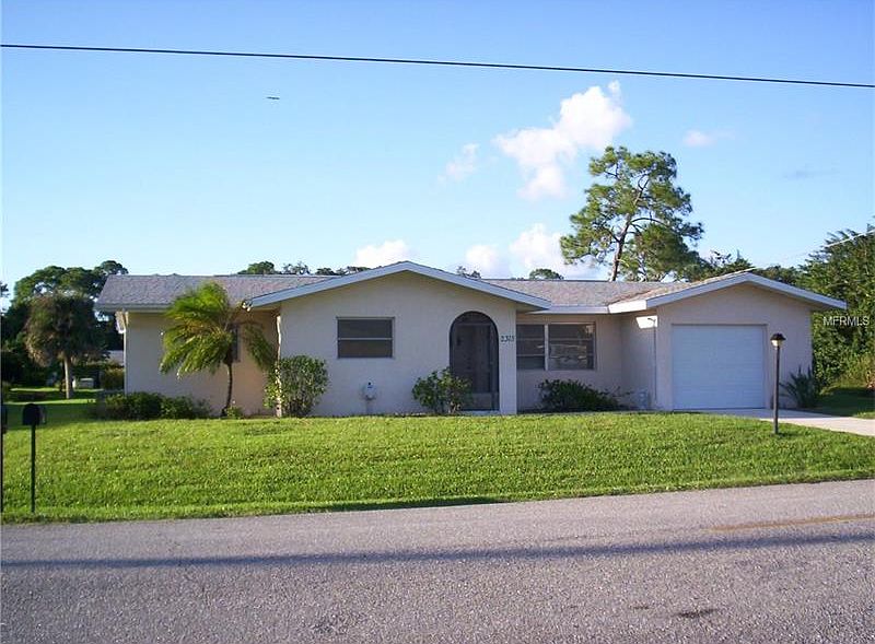 1st image of 2315 Lakeshore Cir