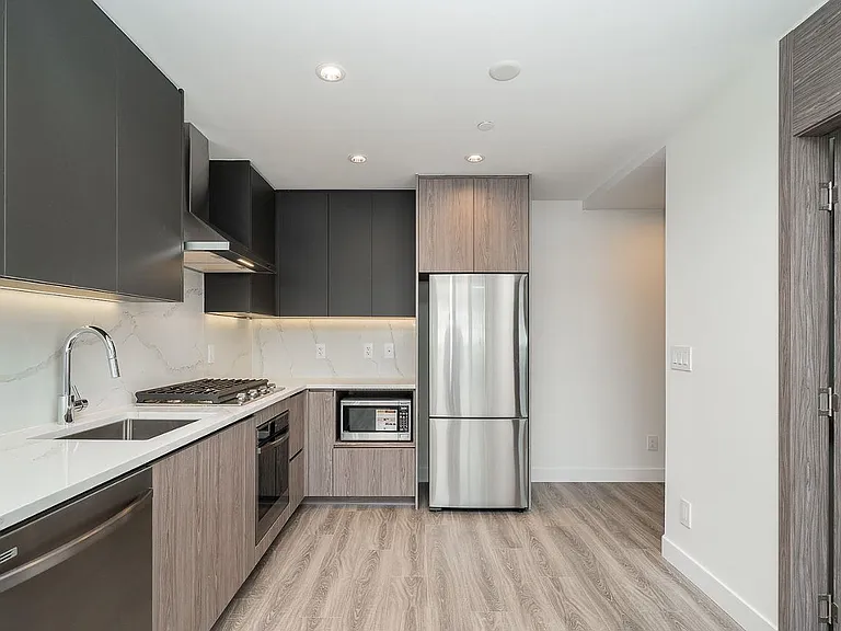 10750 135a St #4205 — Photo 10