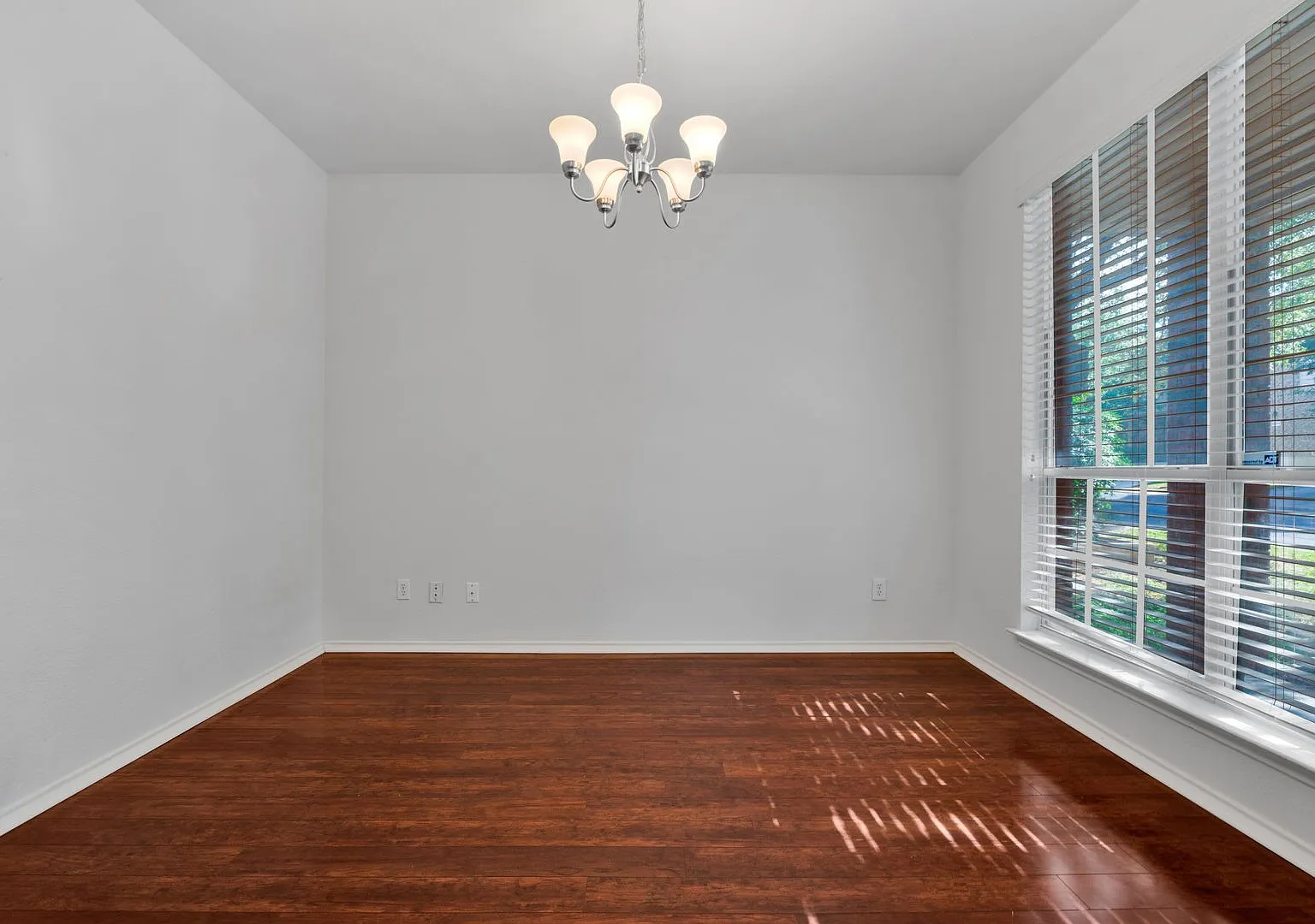Spacious 5-Bedroom Beauty in Trinity Oaks with Community Perks! — Photo 3