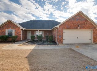 26122 Meadow Ridge Ln, Athens, AL 35613