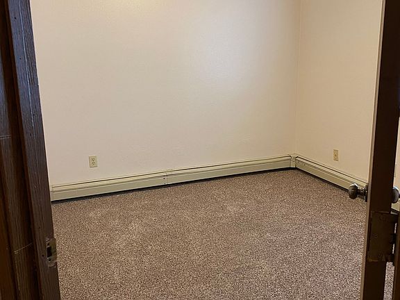 5th image of 1703 University Dr SE #204