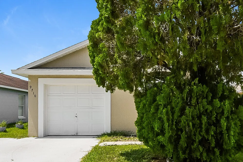 2 bed, 2.0 bath, 1111 sqft, $1,915 — Photo 3
