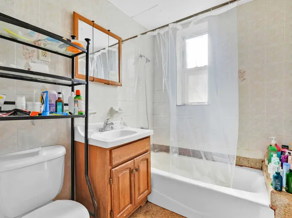 21-20 23rd Drive image 7 of 14