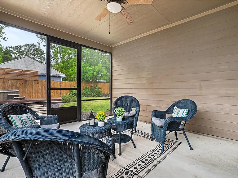 3319 Dalton St — Photo 35