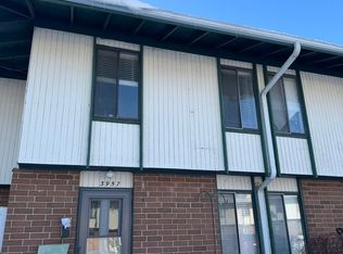 3957 S Sunset Sq, Milwaukee, WI 53220