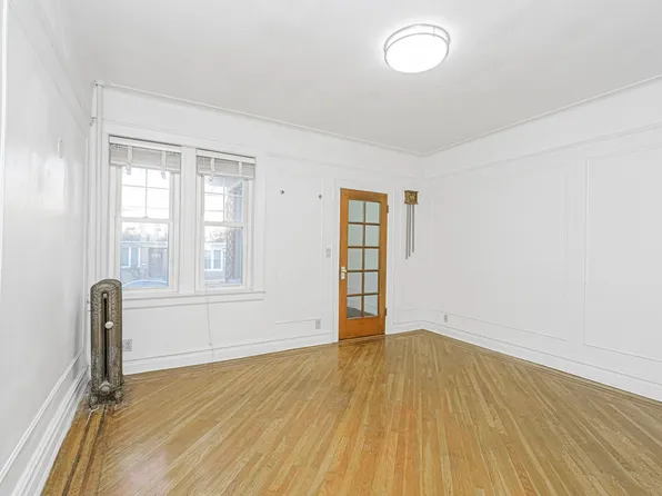 1042 70th Street image 8 of 34