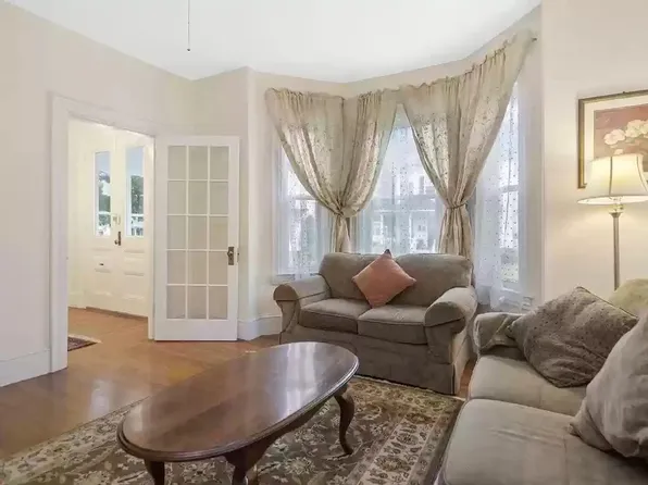 73 Cherry St, Waltham, MA 02453
