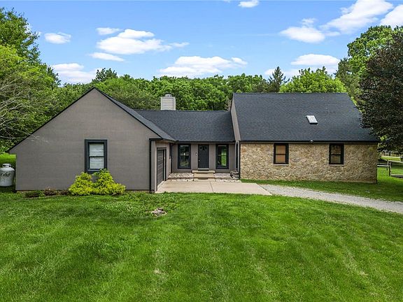 2nd image of 3066 Sears Rd