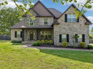 402 Lovers Ln, Lebanon, TN 37087