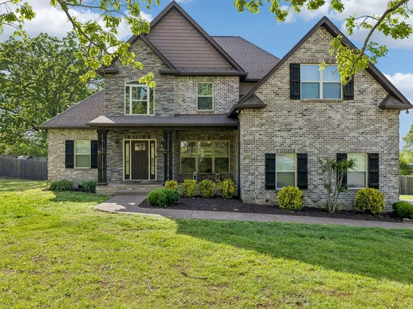 402 Lovers Ln, Lebanon, TN 37087