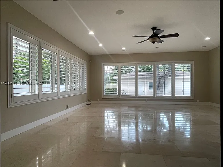 383 SW 25th Rd — Photo 7