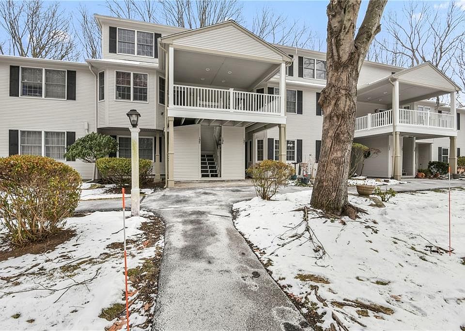 1st image of 125 Trellis Dr