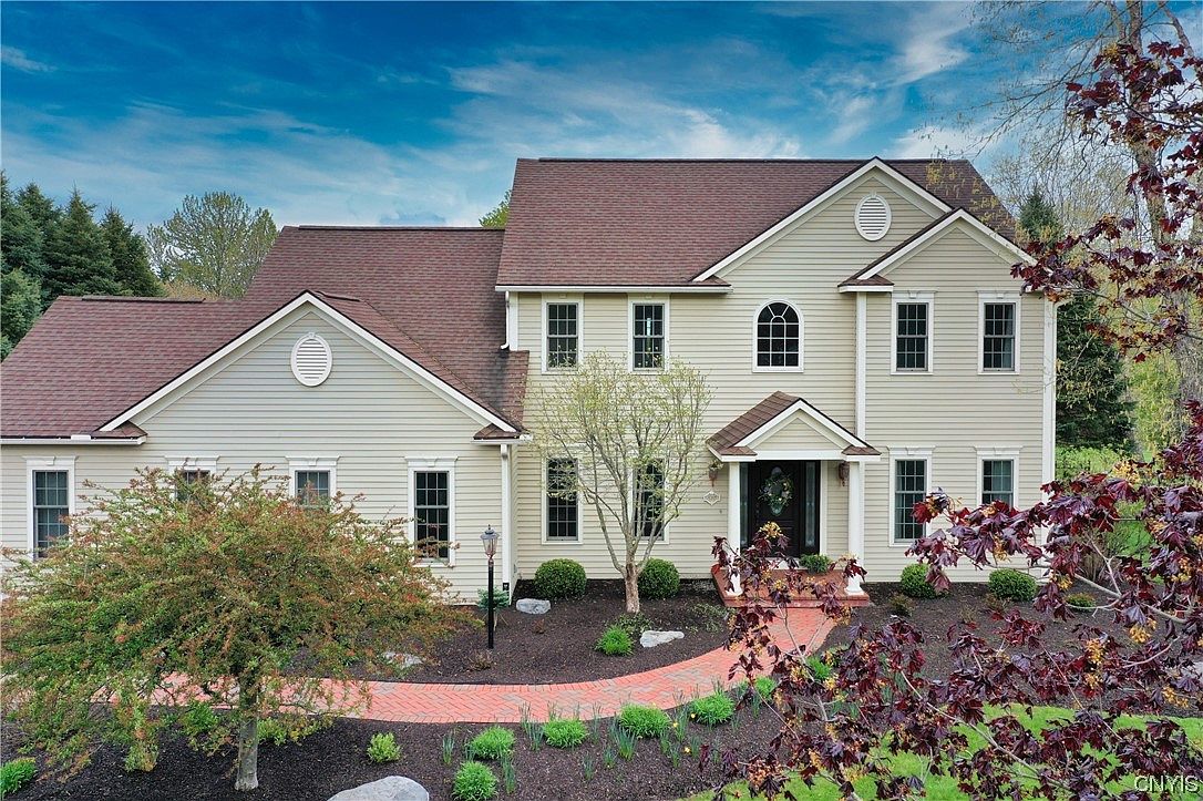1018 Wheatfield Way, Camillus, NY 13031 Zillow
