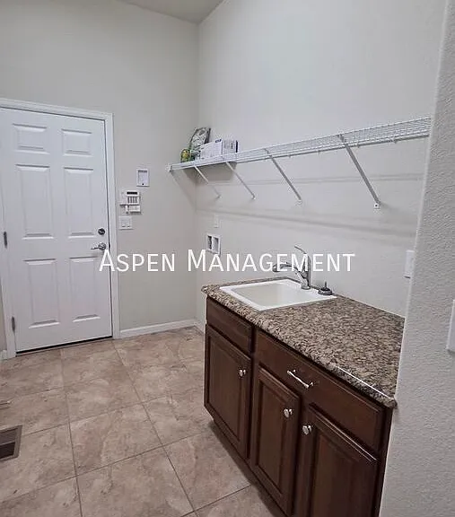 4673 Belford Cir — Photo 31