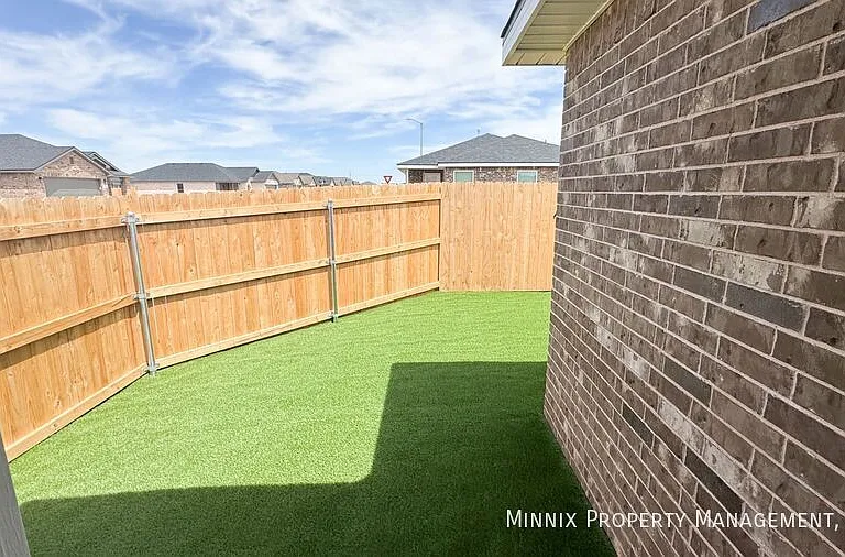 14501 Avenue R — Photo 2