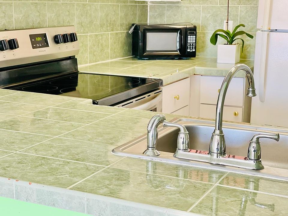 1st image of 420 NW 12th Ave APT 21