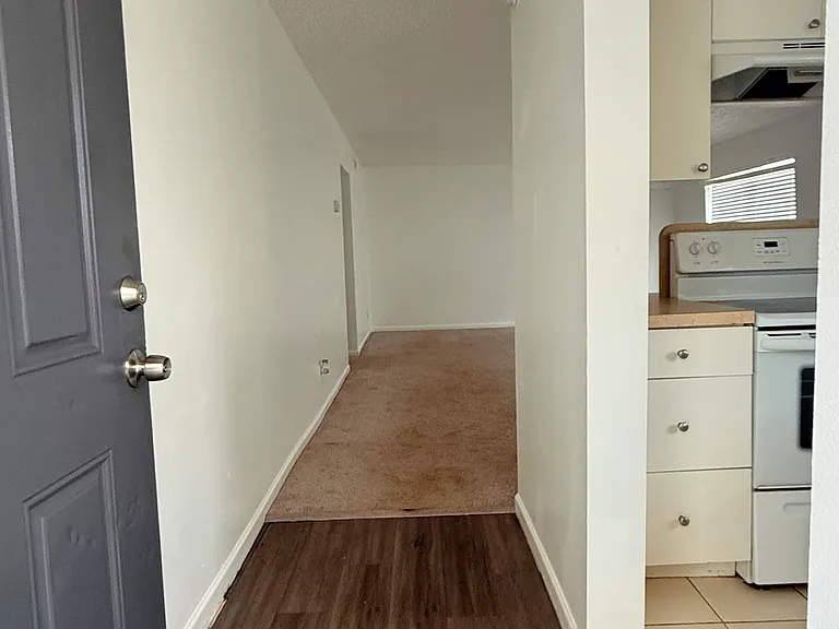 1000 S Semoran Blvd #706 — Photo 11