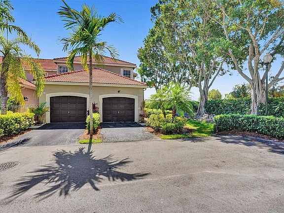 5th image of 1531 Sorrento Dr