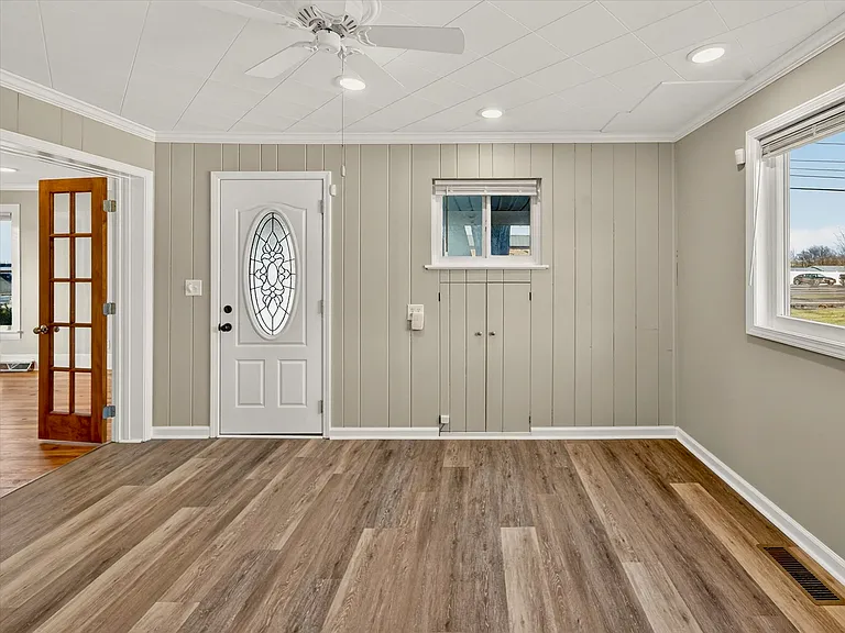 Front door in Dining room or great room your choice