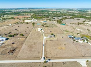 12782 N County Line Rd, Ponder, TX 76259