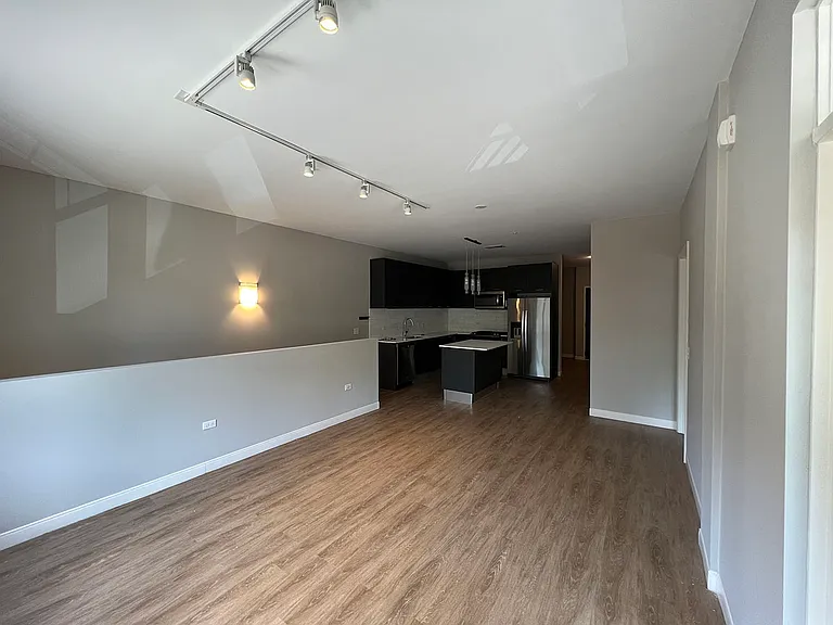 HIGHPOINT Clarendon Hills — Photo 39