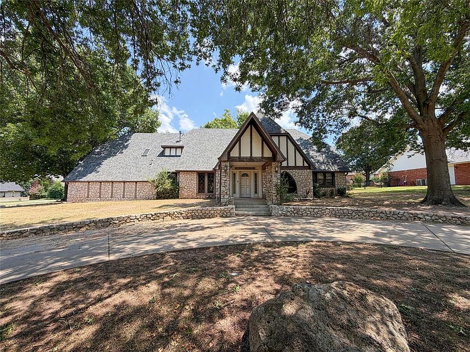 1st image of 2317 Robinwood Cir