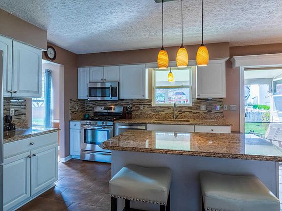 3rd image of 5517 Thorney Dr