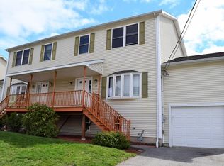 14 Arrowsic St, Worcester, MA 01606