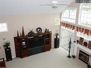 5th image of 3942 Hedgewood Dr