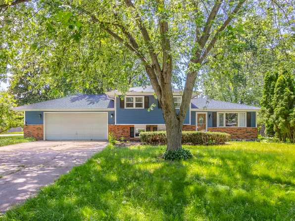 28W521 Donald Ave, West Chicago, IL 60185