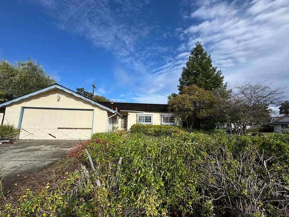 1st image of 1351 Kintyre Way