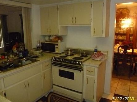 3rd image of 3670 NW 25th St