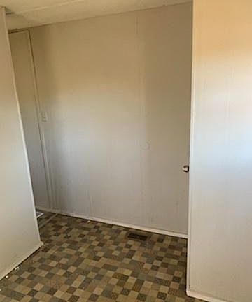 Bonus room with a closet.