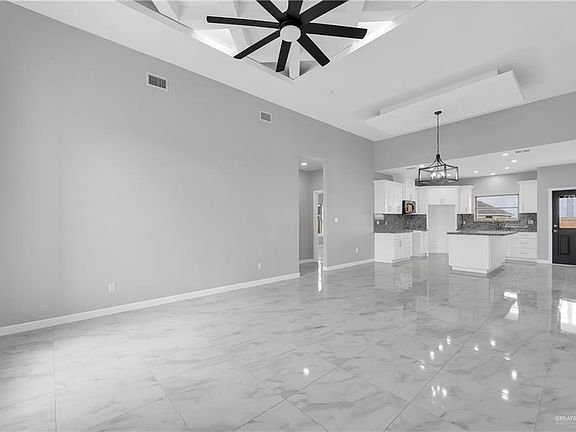 4th image of 608 Yoli Ln