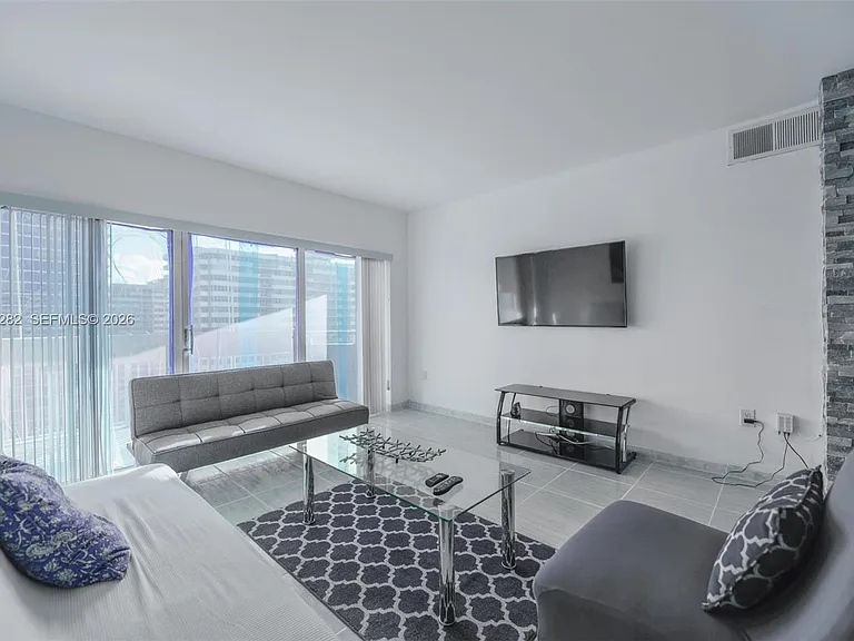 1950 S Ocean Dr #17N — Photo 5