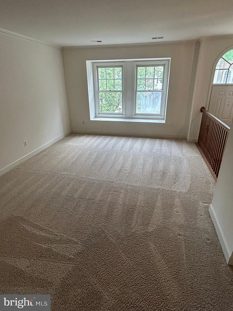 3 bed, 2.5 bath, 1538 sqft, $3,425 — Photo 2