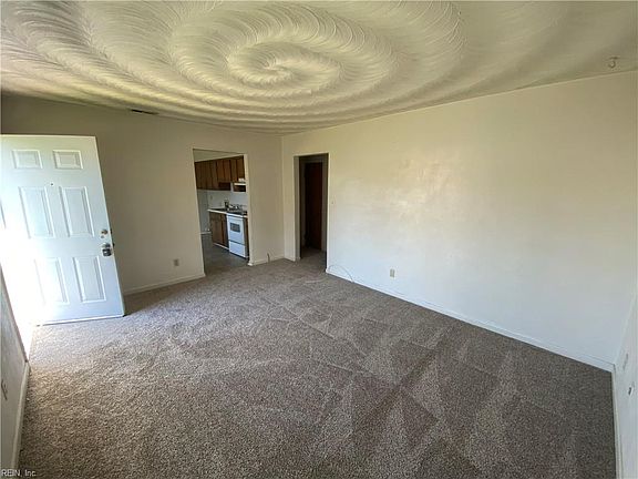 3rd image of 1538 Fairbanks Ave #B