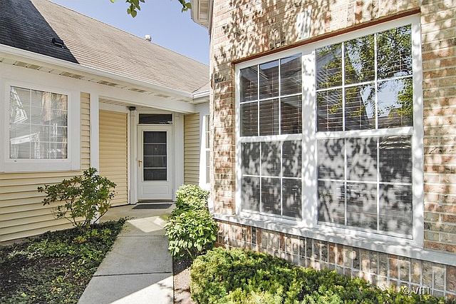 1st image of 2062 Carillon Dr