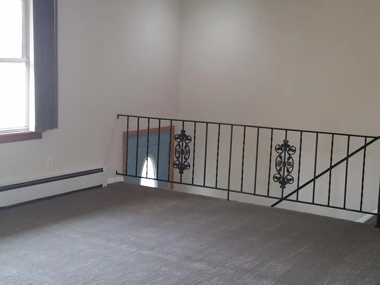1093 Polk Cir NE — Photo 4