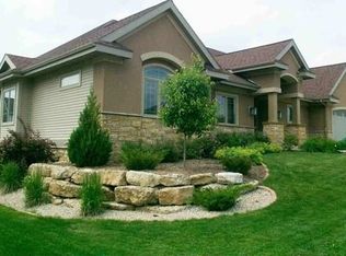 1737 Alysen Ln, Waunakee, WI 53597