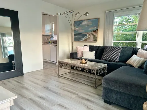 4429 Gresham St, San Diego, CA 92109