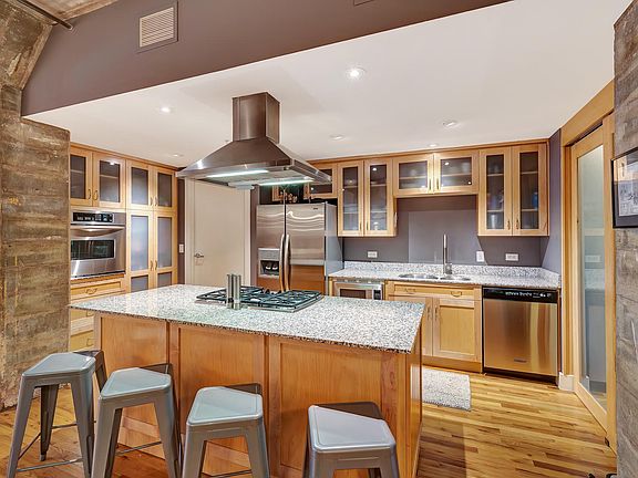 2nd image of 205-1449 Wynkoop St #205